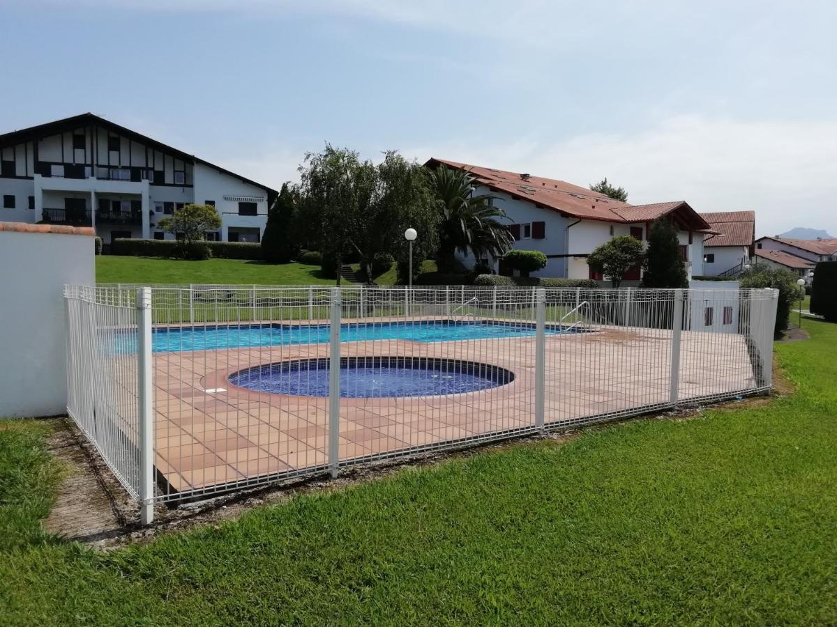 Hendaye Plage Logement Entier Avec Jardin Apartment Exterior foto